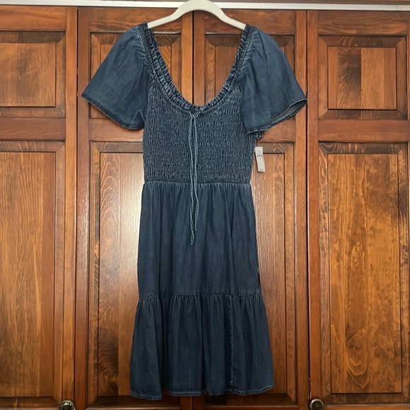 NWT Gap Flutter Sleeve Smocked Denim Mini Dress - Picture 2 of 4